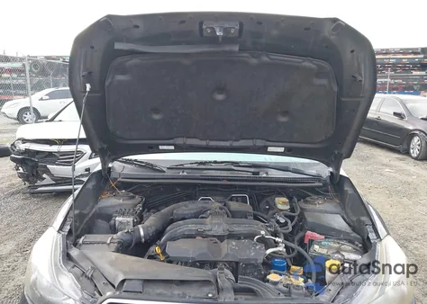 2015 Subaru Xv Crosstrek 2.0I Premium z USA, uszkodzony, nr VIN JF2GPACC4F8275937